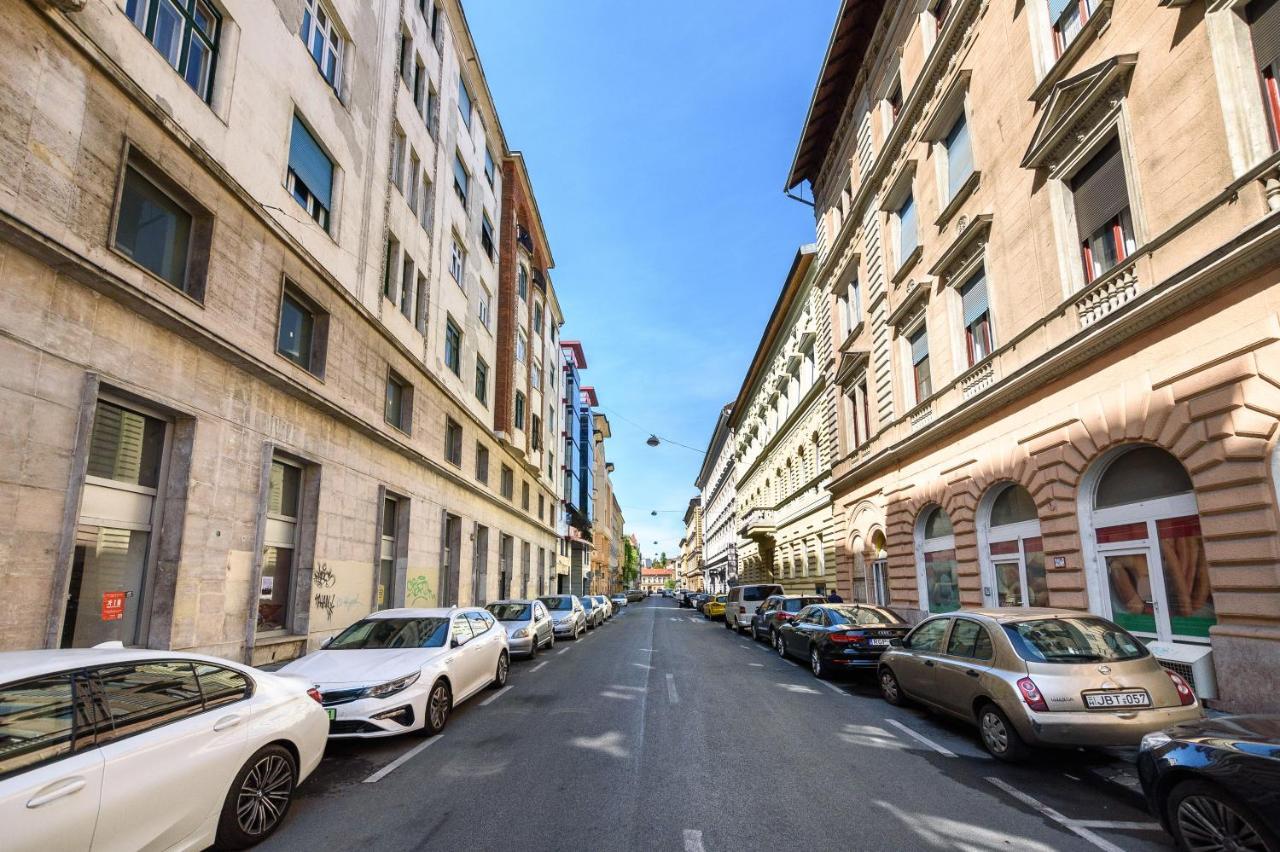 Rakoczi Road Central Location Budapeste Exterior foto